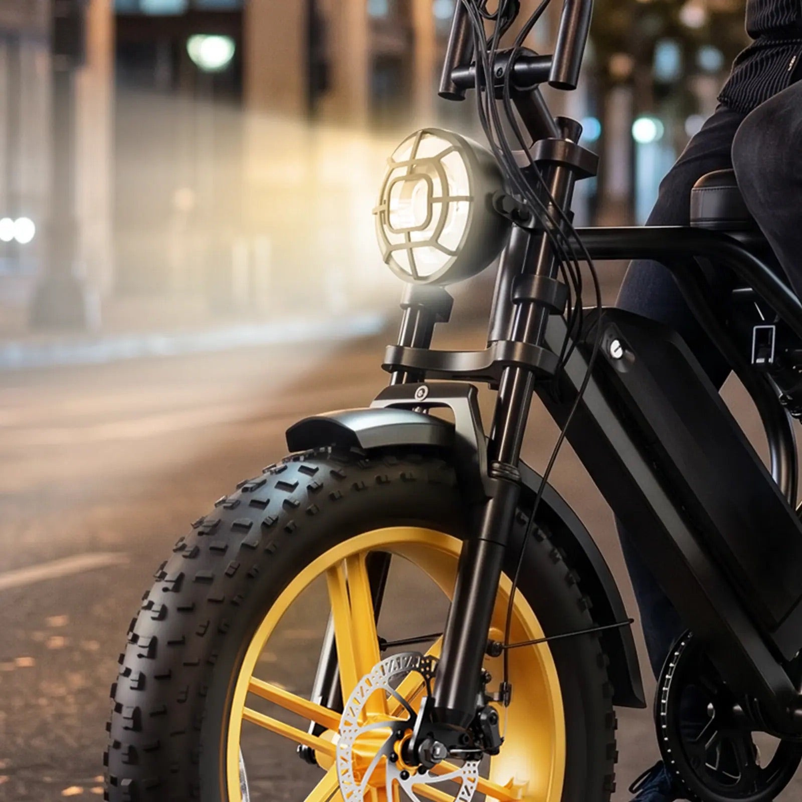 R9 1500W Full-Suspension Moped